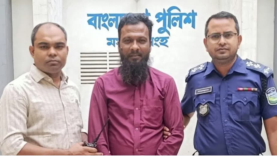 ময়মনসিংহে বাস-সিএনজি সংঘর্ষে ৭ প্রাণহানি : গাজীপুর থেকে চালক গ্রেপ্তার