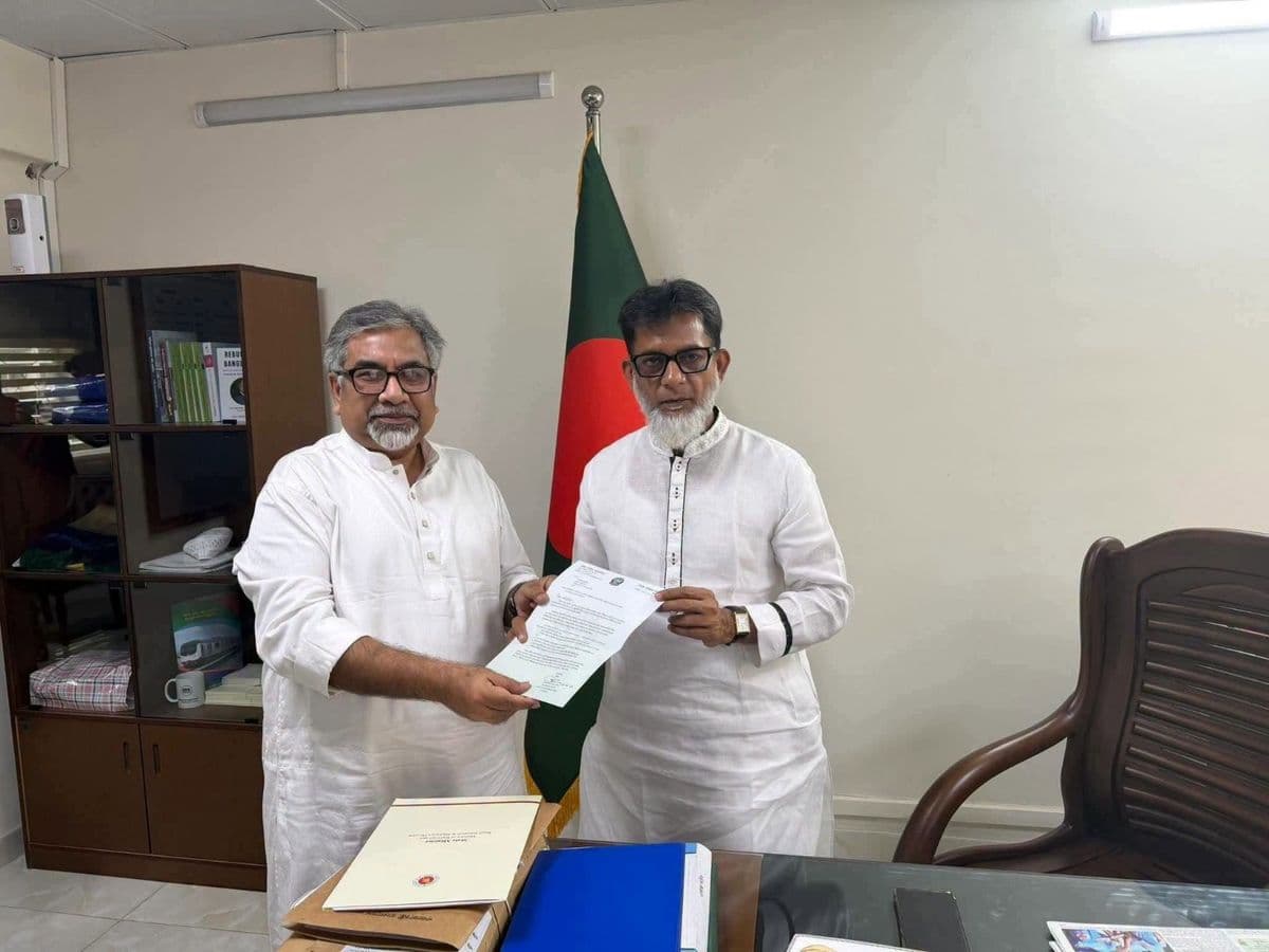 ময়মনসিংহ-হালুয়াঘাট-শেরপুর রেলপথ স্থাপনের আবেদন প্রিন্সের