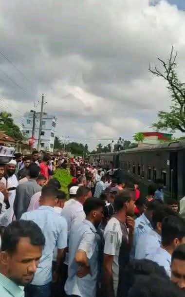 গফরগাঁওয়ে জামালপুর কমিউটার ট্রেনের তিন বগি লাইনচ্যুত