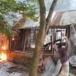গৃহবধূকে পালাক্রমে ধর্ষণকারিদের বাড়িতে আগুন 