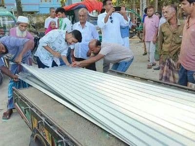 নান্দাইলে ৩১টি পূজা মণ্ডপে ঢেউটিন ও আর্থিক অনুদান প্রদান