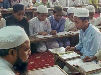 পশ্চিমবঙ্গের রাজ্য জুড়ে মাদ্রাসার সমীক্ষা শুরু : ৫ জুলাইয়ের মধ্যে জেলাভিত্তিক রিপোর্ট দেয়ার নির্দেশ 