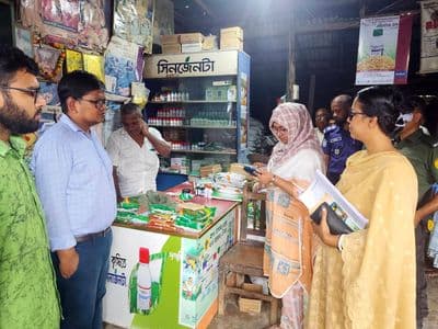 ঈশ্বরগঞ্জে অবৈধ সার মজুদ, ৩৫ হাজার টাকা জরিমানা ও এক মাসের জেল