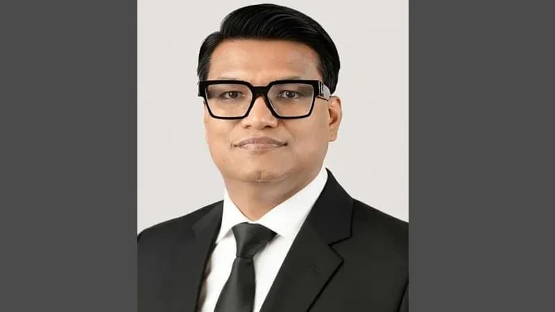 সারের লাইসেন্স নিয়ে অনিয়মের অভিযোগ, প্রশাসনকে হুঁশিয়ারি এমপি বাবুর