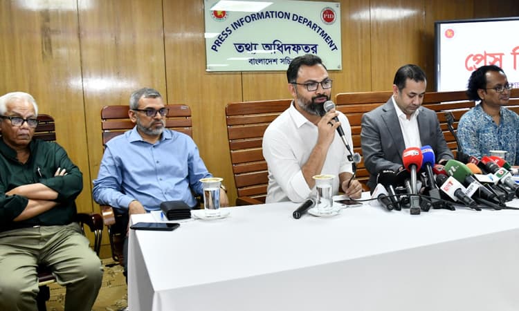 ঢাকাসহ দেশের বিভিন্ন স্পটে বড় পর্দায় দেখানো হবে বিশ্বকাপ ফুটবল : ক্রীড়া প্রতিমন্ত্রী