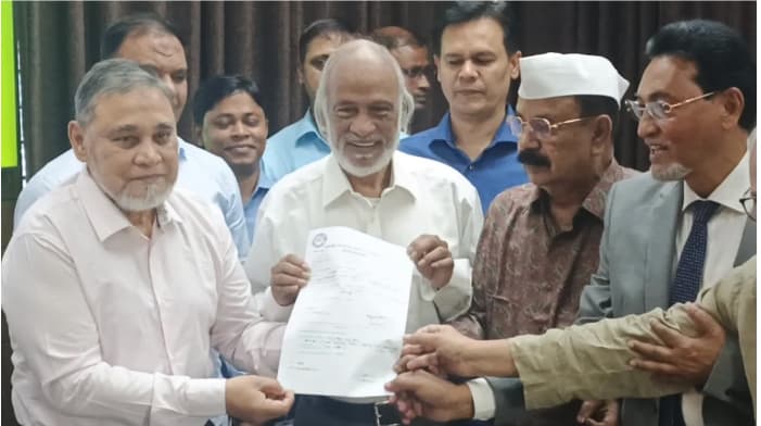 রাষ্ট্রপতি নির্বাচন : মির্জা ফখরুলের পক্ষে মনোনয়নপত্র জমা দিয়েছে বিএনপি