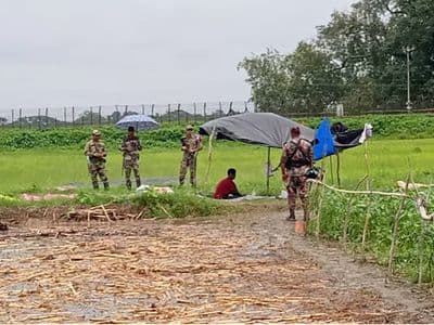 ৭ দিন ধরে রৌমারীর শূন্যরেখায় পাঁচজন খোলা আকাশের নিচে 