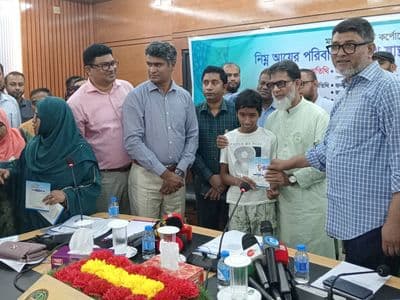 বিভিন্ন কার্ড চালুর মাধ্যমে পিছিয়ে পড়া জনগোষ্ঠীকে স্বনির্ভরকরার প্রচেষ্টা অব্যাহত রয়েছে - রেলপথ প্রতিমন্ত্রী