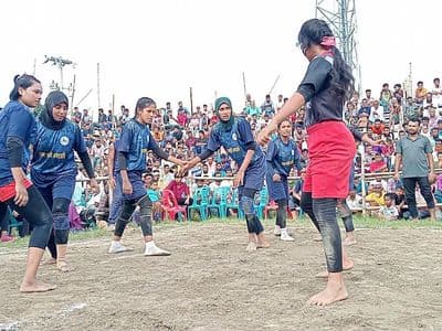 ফুলপুরে অনুষ্ঠিত হলো জমজমাট নারীদের কাবাডি প্রতিযোগিতা