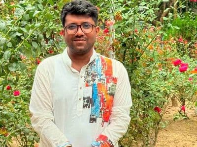 দাঁড়িয়ে থাকা ট্রাকে প্রাইভেট কারের ধাক্কায় বিচারক নিহত