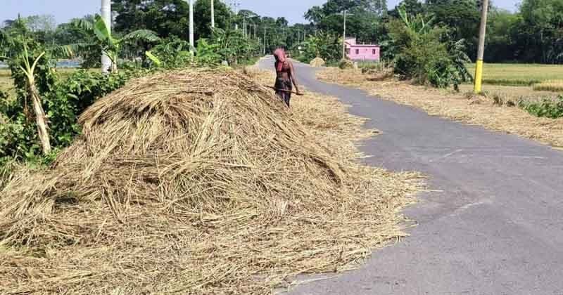 নান্দাইলে সড়কে খড়ের স্তূপে ধাক্কা, মোটরসাইকেল আরোহী স্কুলছাত্র নিহত