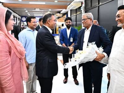 ছয় দিনের প্রথম বিদেশ সফর শেষে দেশে ফিরলেন প্রধানমন্ত্রী