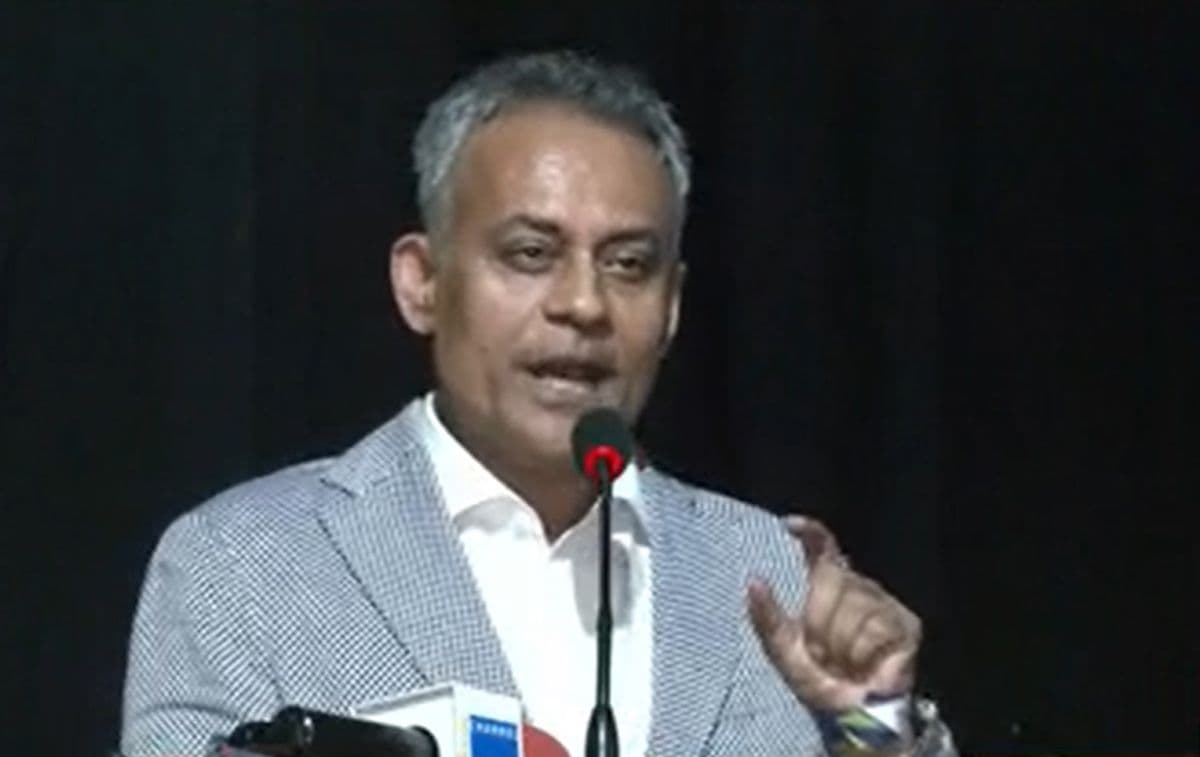 দেশে জরাজীর্ণ ও দায়বদ্ধহীন সাংবাদিকতা চলছে: শেখ রবিউল