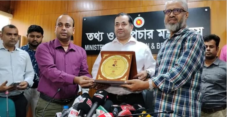সাংবাদিকতার পরিচয়ের গ্রহণযোগ্য মাপকাঠি থাকা প্রয়োজন : তথ্য প্রতিমন্ত্রী
