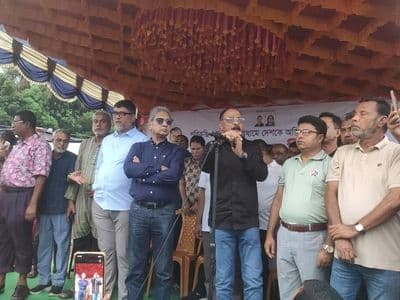 আওয়ামী লীগের নৈরাজ্যের প্রতিবাদে মুক্তাগাছায় বিএনপির বিক্ষোভ সমাবেশ ও মিছিল