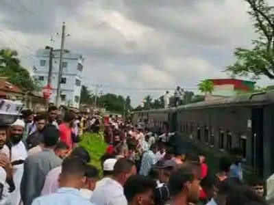 গফরগাঁওয়ে জামালপুর কমিউটার ট্রেনের তিন বগি লাইনচ্যুত