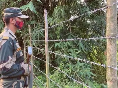 'বাংলাদেশি অনুপ্রবেশকারী' যেভাবে ফেরত পাঠাতে চায় শুভেন্দু অধিকারীর সরকার