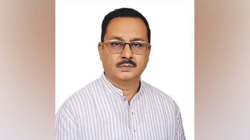 অনৈতিক কর্মকাণ্ডে জড়িত থাকায় এমপি ফখর উদ্দিন আহমেদ বাচ্চুকে শোকজ