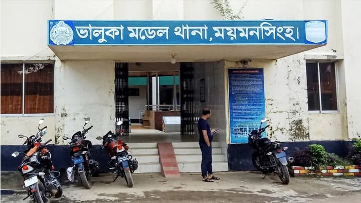 ভালুকায় মাটির ঘরের দেয়াল ধসে শিশুর মৃত্যু