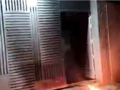 গফরগাঁওয়ে ছাত্রদলের সাবেক আহ্বায়কের বাড়ির গেটের সামনে বিস্ফোরণ