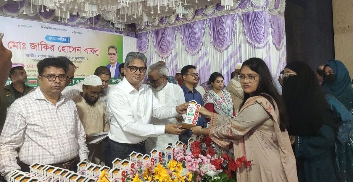 সরকার প্রতিটি স্কুলে ভালো শিক্ষার্থীদের পুরস্কৃত করবে : এমপি বাবলু