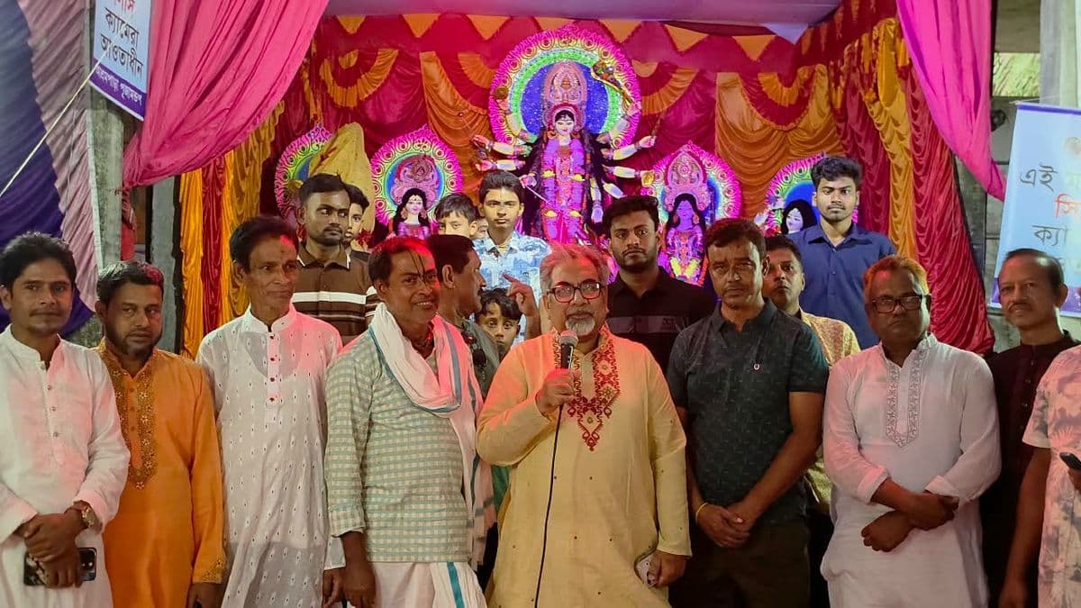 হিন্দু সম্প্রদায়ের মানুষ আজ প্রাণ খুলে আনন্দ করছেন :প্রিন্স