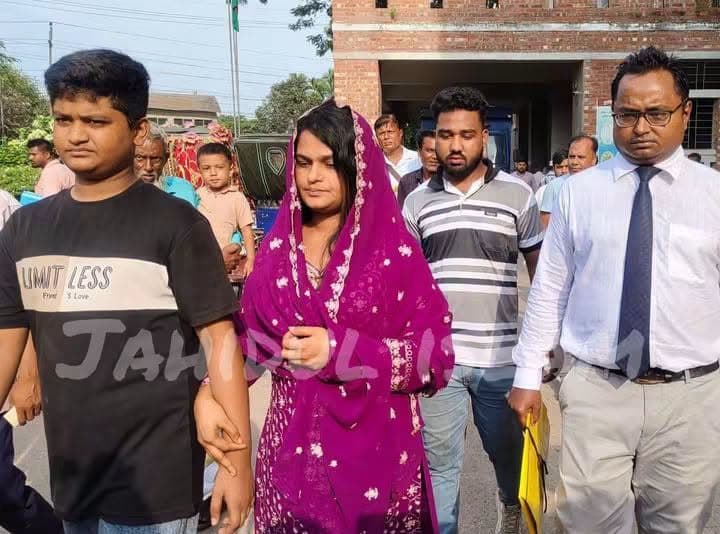 ফেসবুকে সরকারের সমালোচনা করায় গ্রেফতার সেই নারীর জামিন : কী বললেন ওই নারী ও তার আইনজীবী