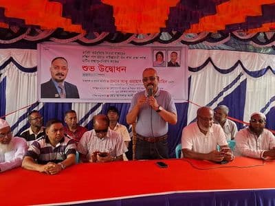 গ্রামীণ সড়ক সংস্কার কাজের উদ্বোধন করলেন আবু ওয়াহাব এমপি