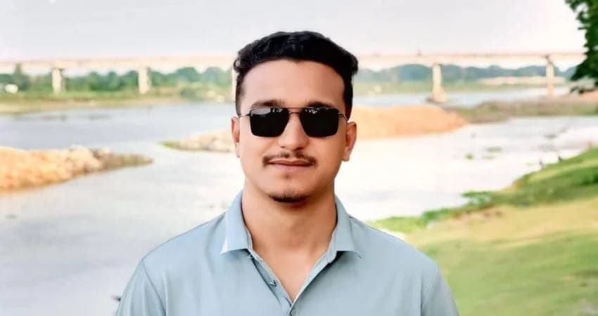 পূূর্বশত্রুতায় ছাত্রলীগকর্মী রবিনকে খুন করে যুবলীগকর্মী রাজীব, পিস্তল-গুলিসহ গ্রেপ্তার