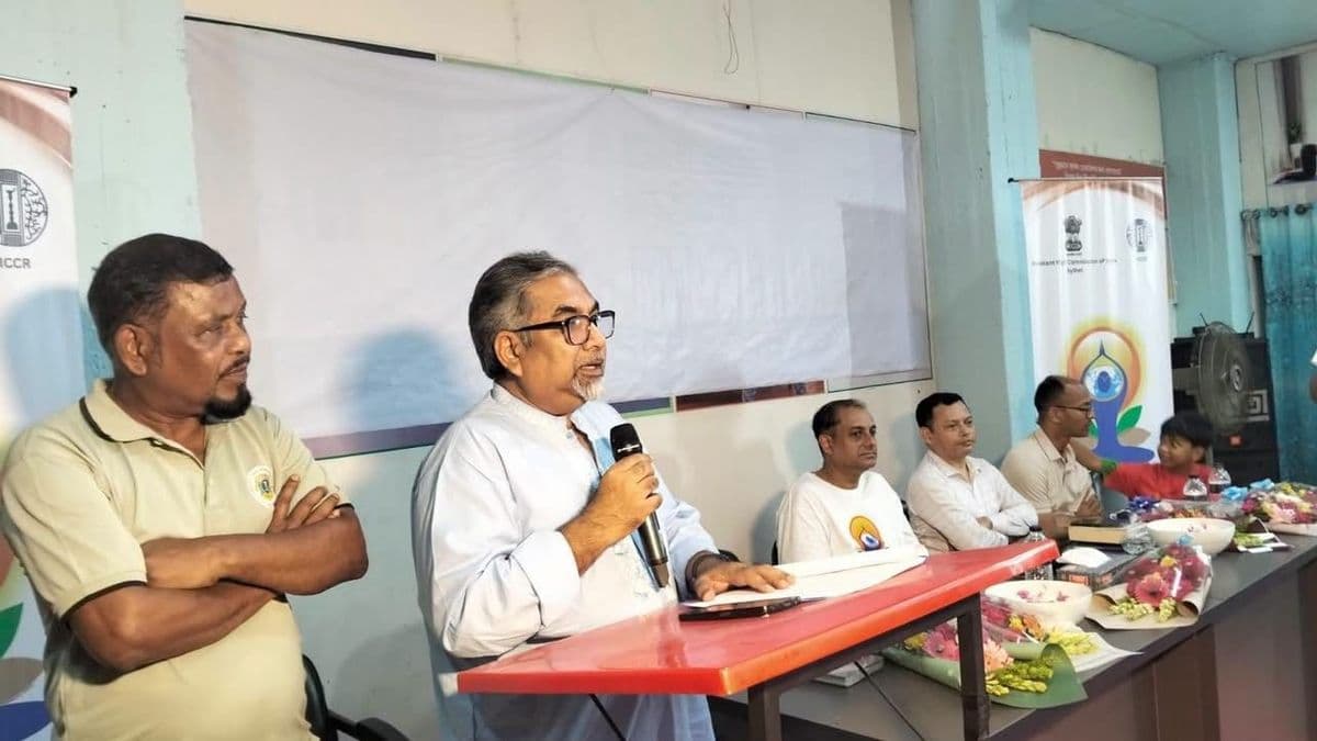 সুস্থ সমাজ গঠনে যোগব্যায়াম গুরুত্বপূর্ণ ভূমিকা রাখতে পারে : আন্তর্জাতিক যোগ দিবসে প্রিন্স