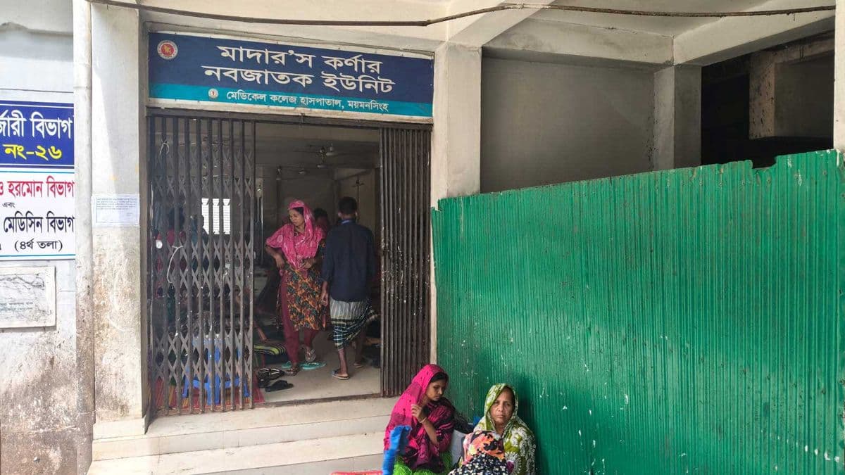 মমেক হাসপাতালে এক পরিবারের নবজাতককে অন্য পরিবারের কাছে দেওয়ার ঘটনায় তোপের মুখে কর্তৃপক্ষ